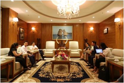 Đoàn công tác Sở Văn hóa, Thể thao và Du lịch tỉnh Sơn La tham quan Bảo tàng Quảng Ninh