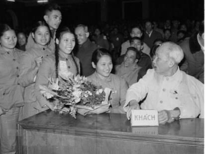 Kỷ niệm 110 năm ngày Bác Hồ ra đi tìm đường cứu nước (5/6/1911 - 5/6/2021) Hành trình Người đi tìm hình của nước và bài học cho thanh niên hôm nay